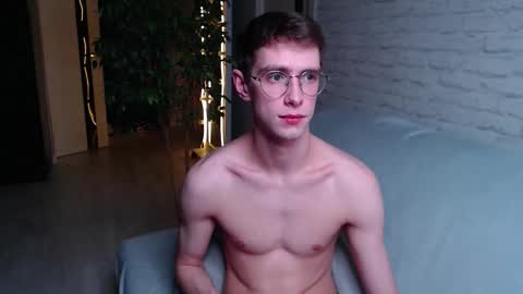 Alfie online show from October 4, 2025, 4:10 am