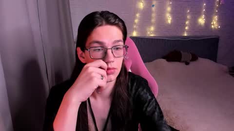 Alfreda online show from September 12, 2025, 10:15 am