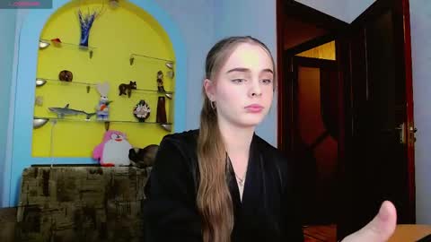 Snapshot of alicanewlove chatting on June 2, 2026, 9:39 pm alice online show from June 2, 2026, 9:39 pm