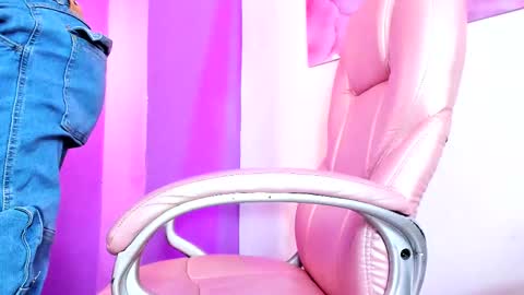 alicastillo online show from January 11, 2026, 8:25 pm