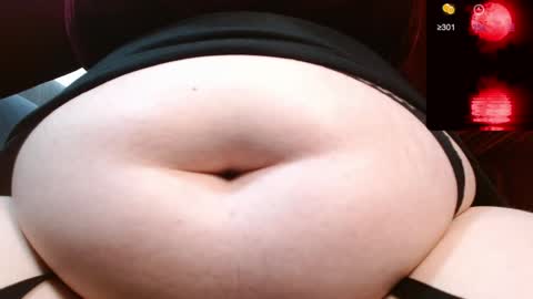 Snapshot of alicce_moon_ chatting on May 12, 2026, 11:57 pm online show from May 12, 2026, 11:57 pm