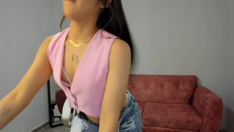 Snapshot of alice23jones chatting on December 26, 2024, 9:04 pm Alice online show from December 26, 2024, 9:04 pm