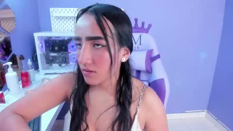 alice_26__ online show from February 4, 2026, 1:39 pm