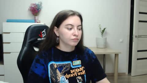 Alice online show from November 29, 2025, 5:27 pm