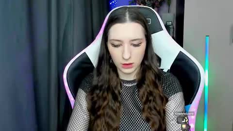 Snapshot of alice_bailey chatting on November 28, 2025, 1:14 pm Alice online show from November 28, 2025, 1:14 pm