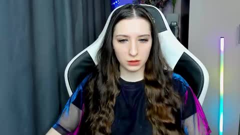 Snapshot of alice_bailey chatting on December 1, 2025, 1:16 pm Alice online show from December 1, 2025, 1:16 pm