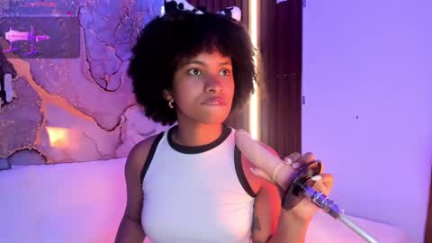 Mey online show from October 4, 2025, 8:51 pm