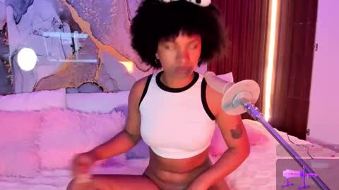 Mey online show from October 23, 2025, 10:52 pm