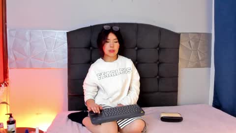 Snapshot of alice_evans_lov chatting on January 17, 2025, 4:28 am Alice Evans online show from January 17, 2025, 4:28 am