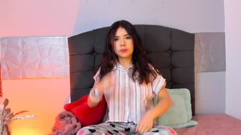 Snapshot of alice_evans_lov chatting on January 22, 2025, 9:13 am Alice Evans online show from January 22, 2025, 9:13 am