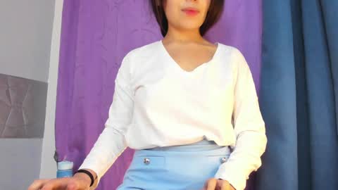 Snapshot of alice_evans_lov chatting on January 31, 2025, 8:22 am Alice Evans online show from January 31, 2025, 8:22 am