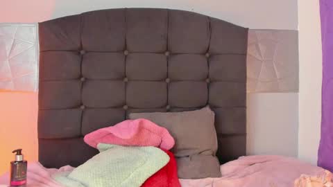 Snapshot of alice_evans_lov chatting on February 7, 2025, 8:11 am Alice Evans online show from February 7, 2025, 8:11 am