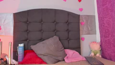 Snapshot of alice_evans_lov chatting on March 6, 2025, 7:47 am Alice Evans online show from March 6, 2025, 7:47 am