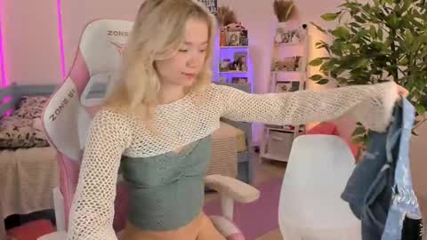 Alichery online show from November 6, 2025, 4:13 am
