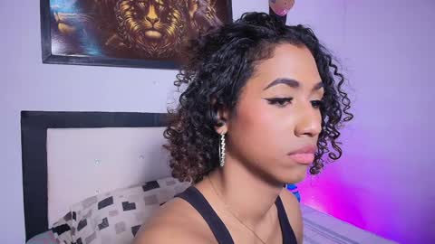 Snapshot of alice_massiel chatting on December 19, 2024, 10:10 pm online show from December 19, 2024, 10:10 pm