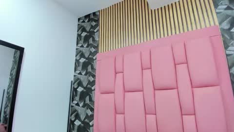 alice_rouusse online show from November 7, 2025, 11:54 am