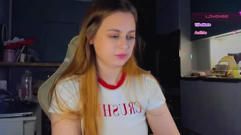 Snapshot of alice_wander chatting on May 2, 2026, 4:17 am Alice online show from May 2, 2026, 4:17 am
