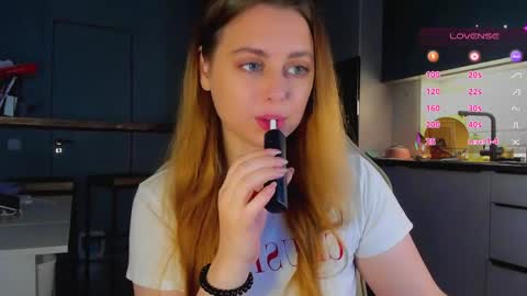 Snapshot of alice_wander chatting on May 14, 2026, 4:08 am Alice online show from May 14, 2026, 4:08 am