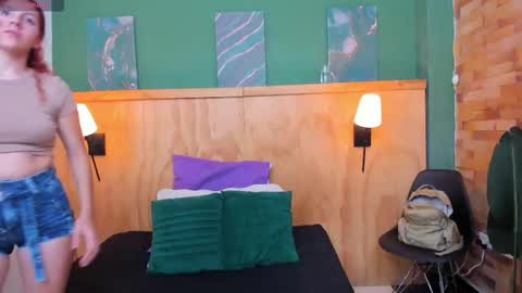 Alice and Asia online show from January 10, 2026, 7:04 pm