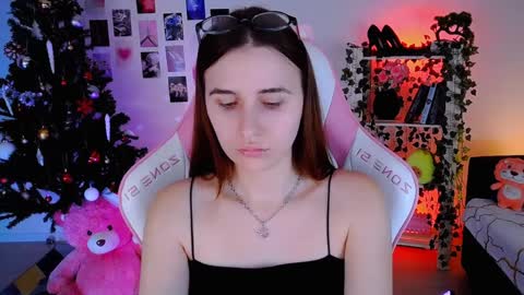 alicecharmy online show from December 13, 2024, 12:28 pm