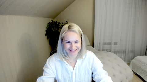 Snapshot of alicee__grace chatting on December 7, 2024, 11:12 pm Alicee online show from December 7, 2024, 11:12 pm