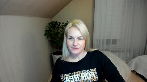 Snapshot of alicee__grace chatting on January 3, 2025, 6:03 pm Alicee online show from January 3, 2025, 6:03 pm