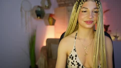 Alicee Kiss online show from January 3, 2025, 10:19 pm