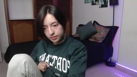 Snapshot of alicee_logan_ chatting on October 17, 2025, 2:26 am alicee_logan_ online show from October 17, 2025, 2:26 am