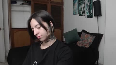 Snapshot of alicee_logan_ chatting on October 19, 2025, 12:11 am alicee_logan_ online show from October 19, 2025, 12:11 am