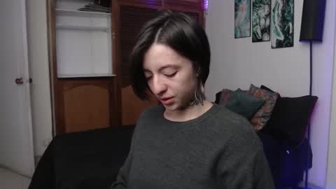 alicee_logan_ online show from November 15, 2025, 11:32 pm