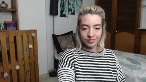 alicee_logan_ online show from April 6, 2026, 2:31 am