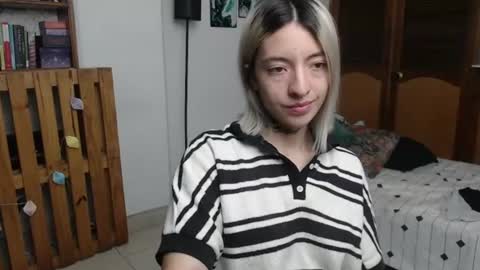 alicee_logan_ online show from June 30, 2026, 1:06 am