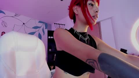 alicee_stonee_ online show from April 2, 2026, 6:49 pm