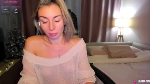 Daniella online show from December 20, 2025, 2:18 am