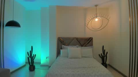 Alice online show from December 19, 2025, 8:05 pm