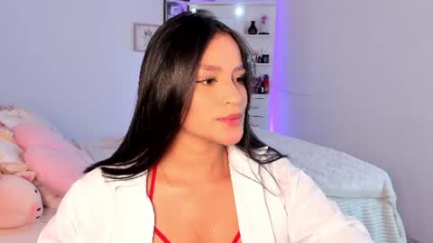 Snapshot of alicekiing_ chatting on June 15, 2026, 5:31 am ALICEKIING online show from June 15, 2026, 5:31 am