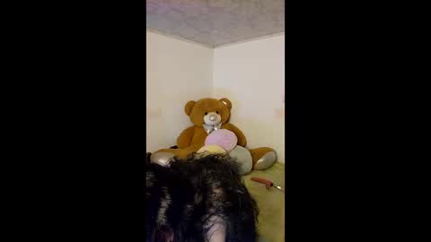 Snapshot of alicekingdom chatting on May 5, 2026, 11:46 pm Alicekingdom online show from May 5, 2026, 11:46 pm