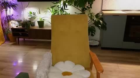 AliceKingsleigh online show from February 22, 2025, 6:30 pm