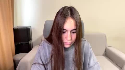 alicekollt online show from October 21, 2025, 7:42 am