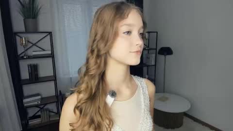 Serena online show from November 14, 2025, 7:40 am