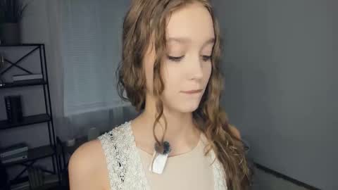 Serena online show from November 24, 2025, 7:41 am