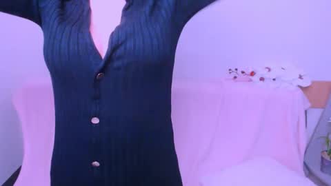 Snapshot of alicemias_ chatting on May 11, 2026, 2:45 pm Alice online show from May 11, 2026, 2:45 pm