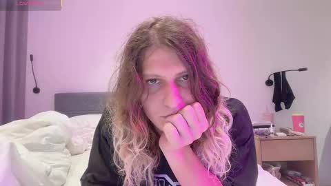 AlicePinkhead online show from November 20, 2025, 9:31 am