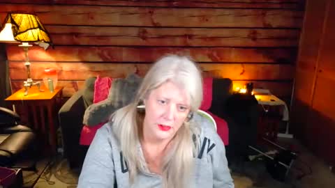 Alices Curiosity online show from October 31, 2025, 3:29 am