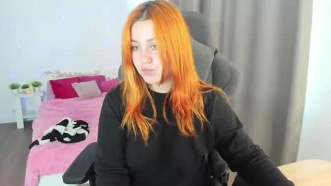 Snapshot of alicewinchesterr chatting on October 2, 2025, 10:33 am Alice online show from October 2, 2025, 10:33 am