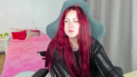 Snapshot of alicewinchesterr chatting on November 6, 2025, 6:53 pm Alice online show from November 6, 2025, 6:53 pm