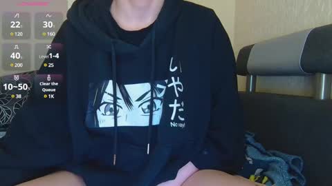 Snapshot of alicewoolfy chatting on February 19, 2025, 11:04 pm AliceWoolfy online show from February 19, 2025, 11:04 pm