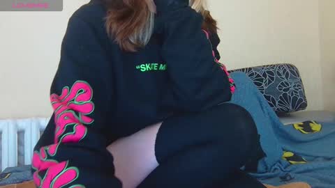 Snapshot of alicewoolfy chatting on October 25, 2025, 11:21 pm AliceWoolfy online show from October 25, 2025, 11:21 pm