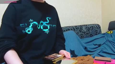 Snapshot of alicewoolfy chatting on October 28, 2025, 12:58 am AliceWoolfy online show from October 28, 2025, 12:58 am