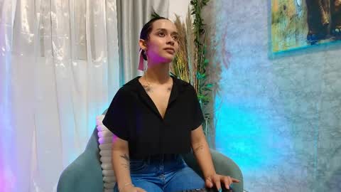 Salome online show from May 15, 2026, 1:29 pm